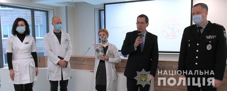 У Києві слідчі затримали чоловіка, який викрав обладнання з дитячої лікарні «Охматдит»
