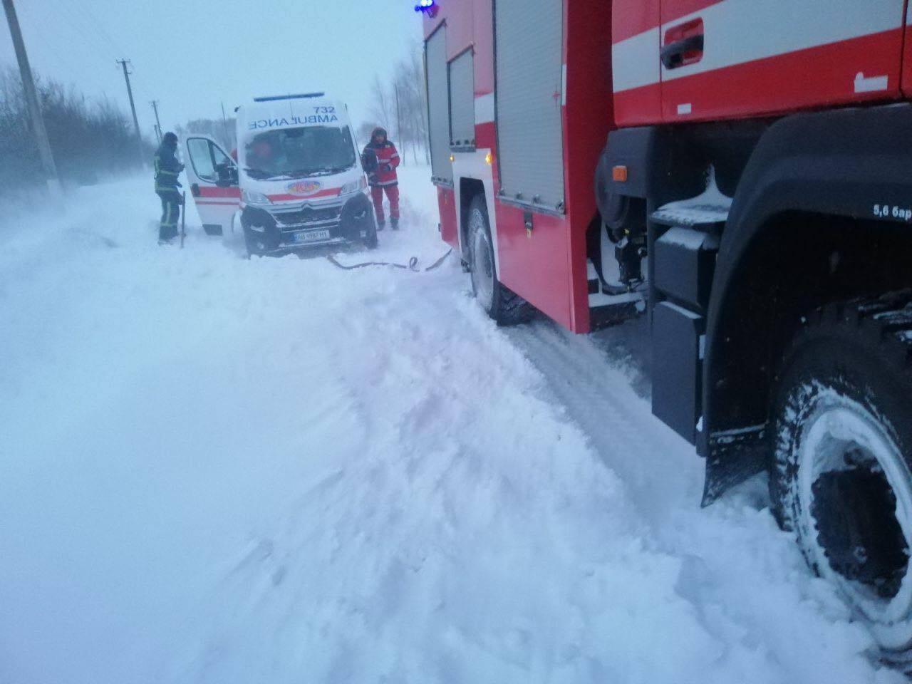Минулої доби рятувальники Вінниччини надавали допомогу водіям транспортних засобів на автошляхах