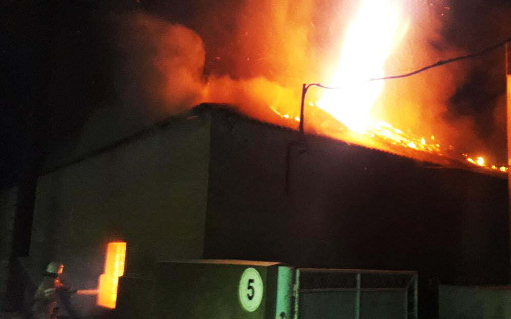 Миколаївська область: новоодеські вогнеборці ліквідували пожежу цеху з перероблення насіння соняшника