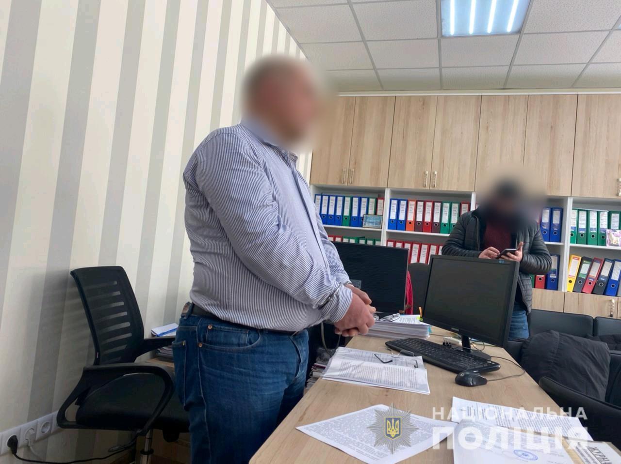 Слідчі Нацполіції затримали посадовця Ірпінської міської ради на одержанні хабаря