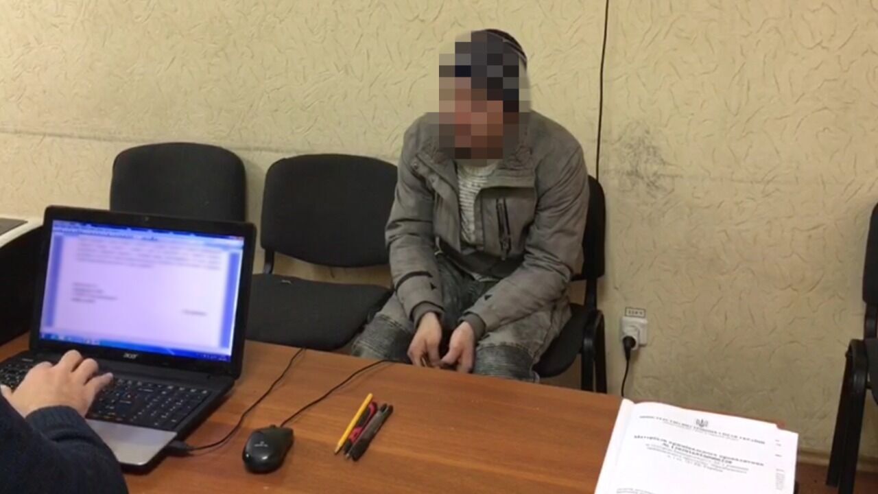 Поліцейські Одещини затримали двох чоловіків за розбійний напад на АЗС