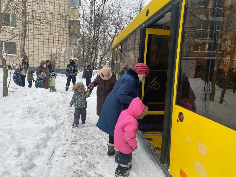 м. Київ: В наслідок пожежі в дитячому садочку евакуйовано 124 дитини