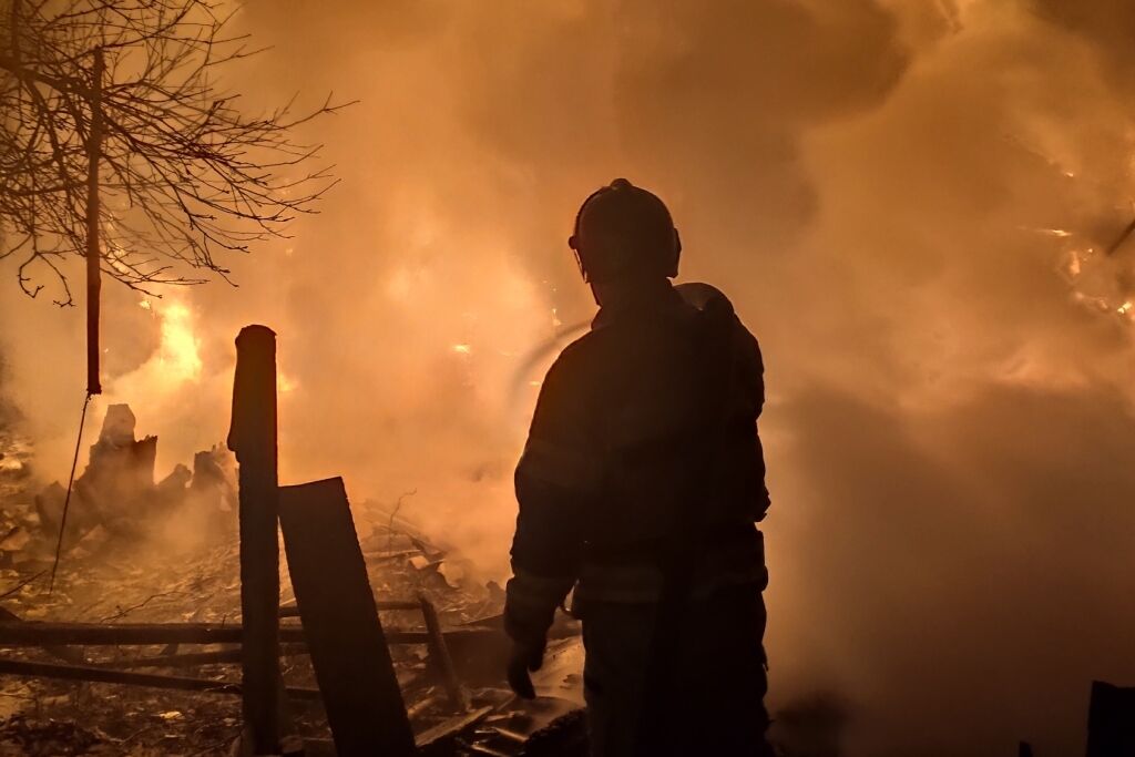 Чернігівська область: за добу надзвичайники ліквідували 6 пожеж, 2 людини загинули