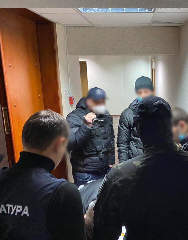 За хабар намагались закрити кримінальне провадження про смертельне ДТП - затримано адвоката (ФОТО)