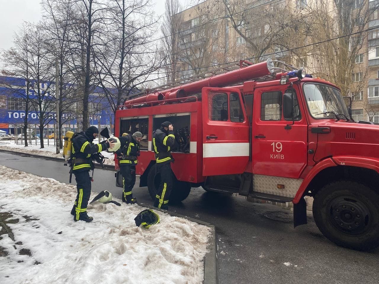 м.Київ: Рятувальники ліквідували займання в гуртожитку