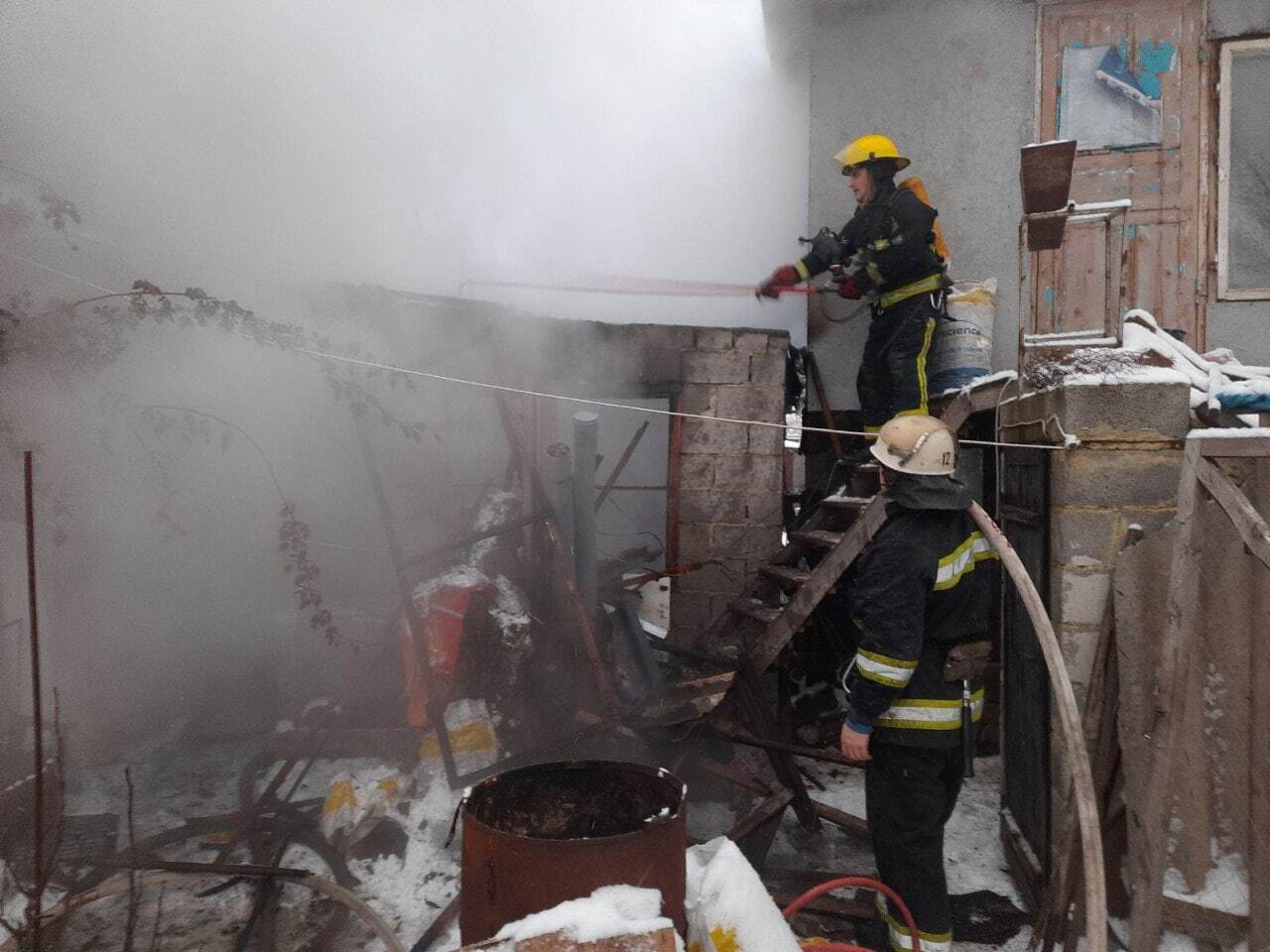 Кіровоградська область: бійці ДСНС ліквідували 4 пожежі різного характеру, на одній із яких травмовано чоловіка