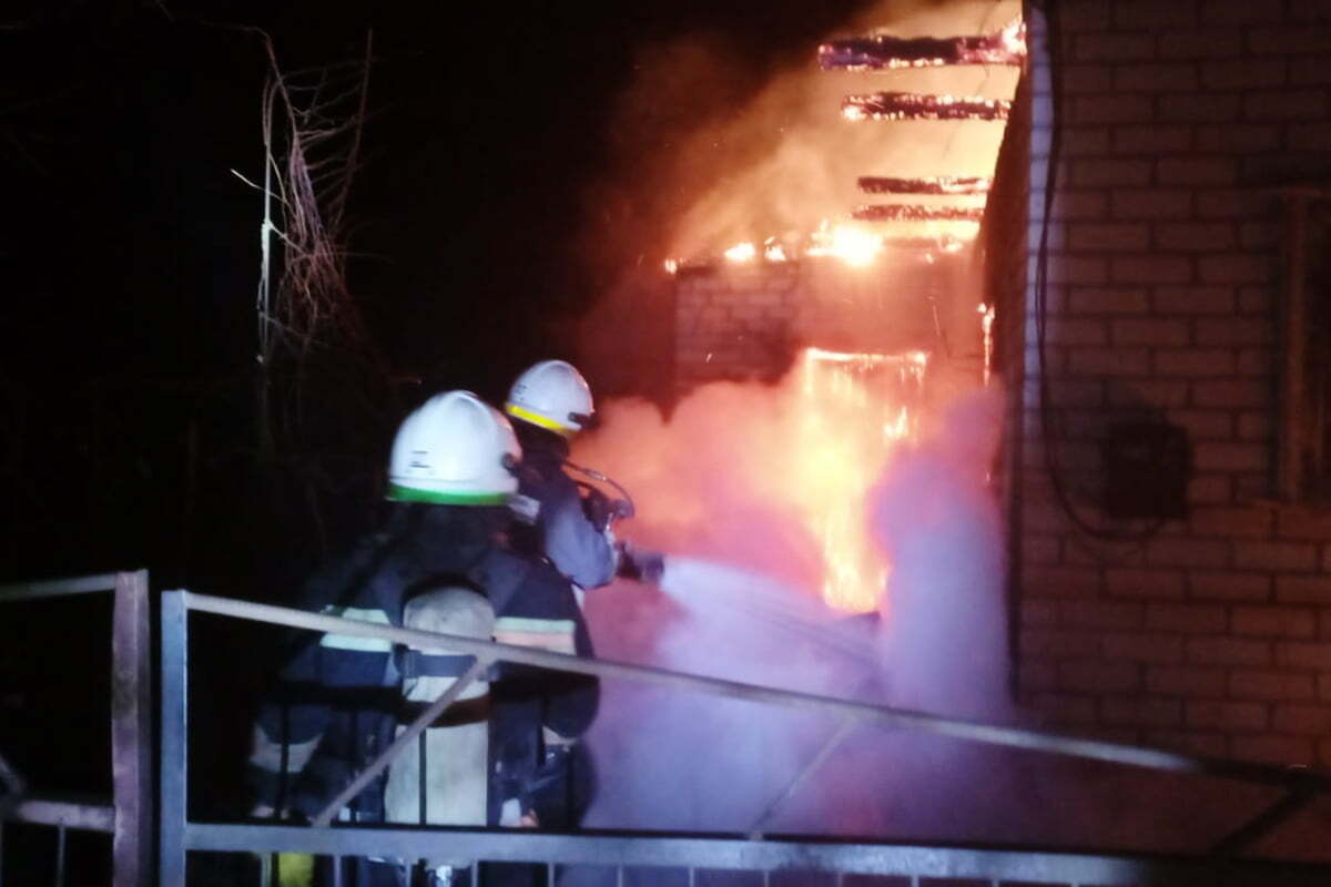 Дніпропетровська область: надзвичайники ліквідували пожежу в житловому будинку