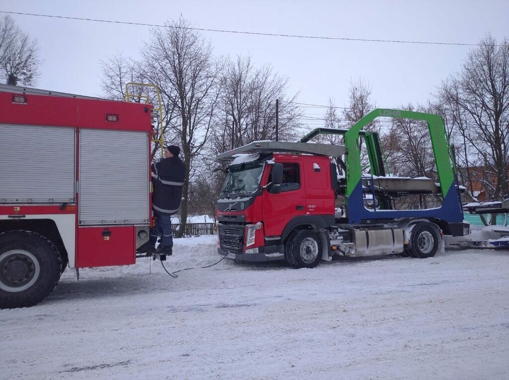 Житомирська область: упродовж доби зі снігових заметів вивільнено 28 автомобілів
