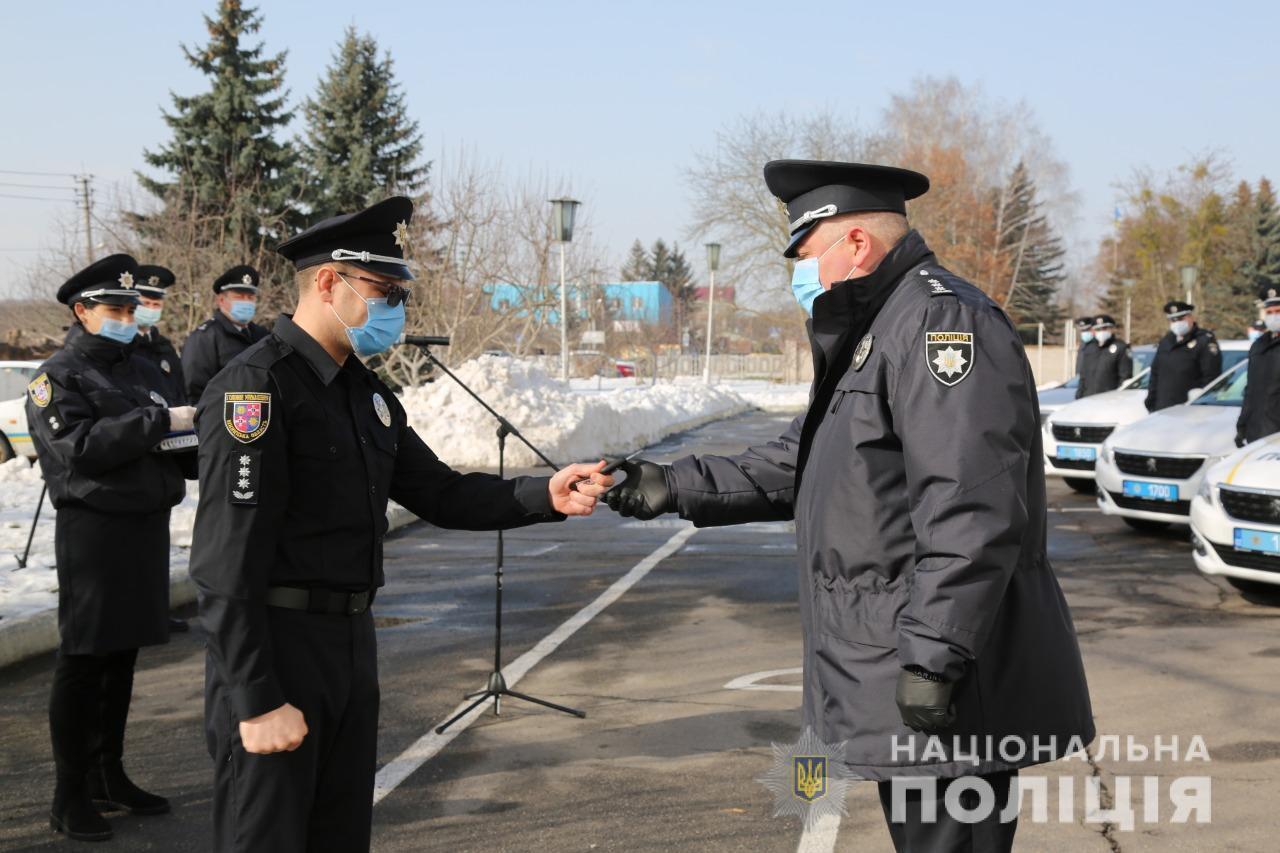 Автопарк поліції Вінниччини поповнився десятьма новими службовими автомобілями