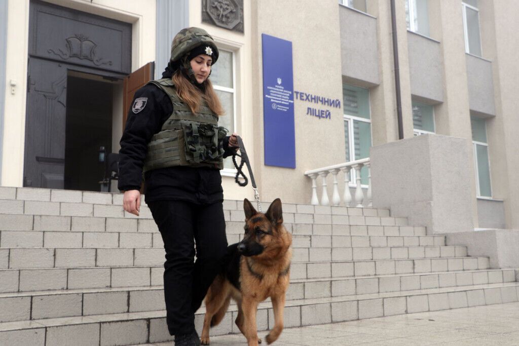 За фактом неправдивого повідомлення про мінування навчального закладу Маріуполя відкрито кримінальне провадження