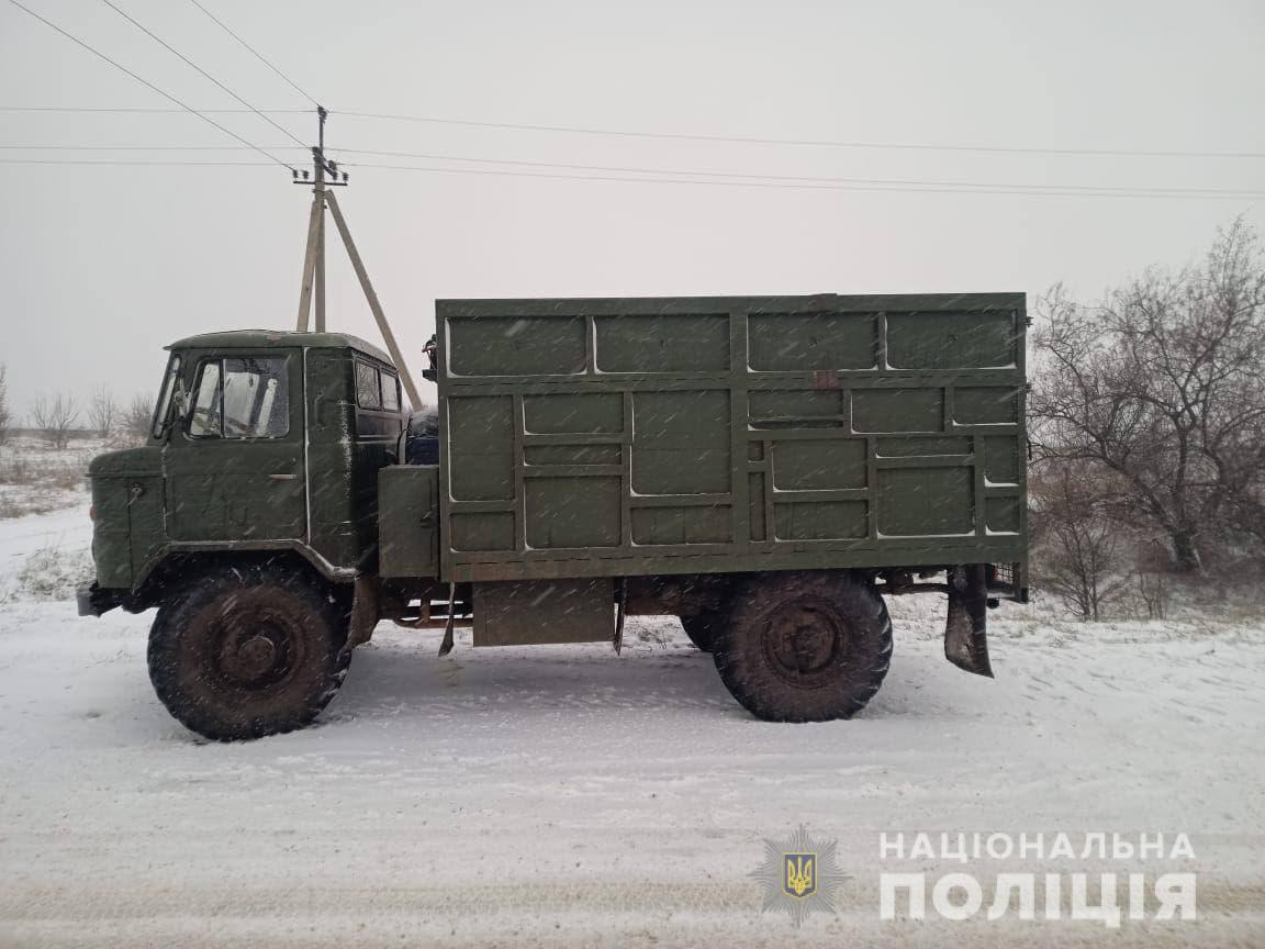 Поліцейські викрили жителів Подільського району у незаконній порубці та перевезенні лісу