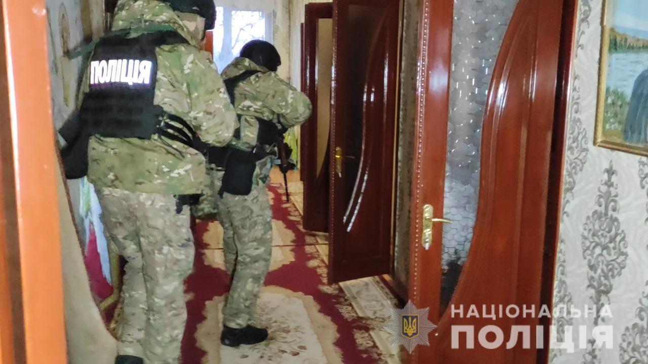 На Одещині правоохоронці викрили групу розповсюджувачів метадону