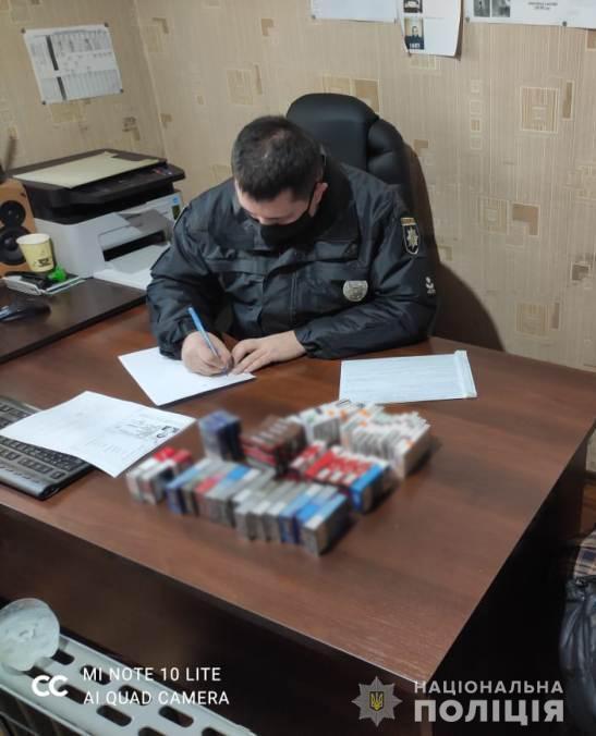 В Одесі поліцейські притягують до відповідальності порушників правил торгівлі тютюновими виробами