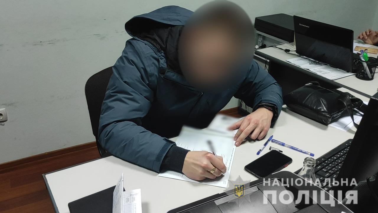 В Одесі правоохоронці припинили роботу борделю