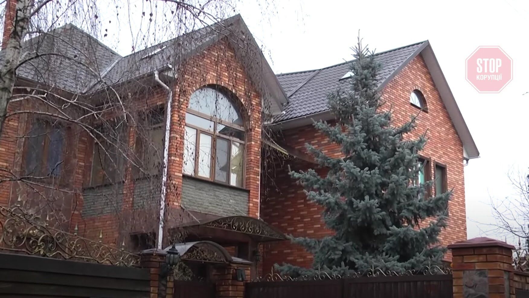  Законно орендаря викинули з будинку Фото: СтопКор