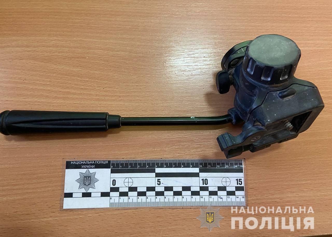 В Одесі поліцейські затримали двох підозрюваних у викраденні майна з офісу та квартири