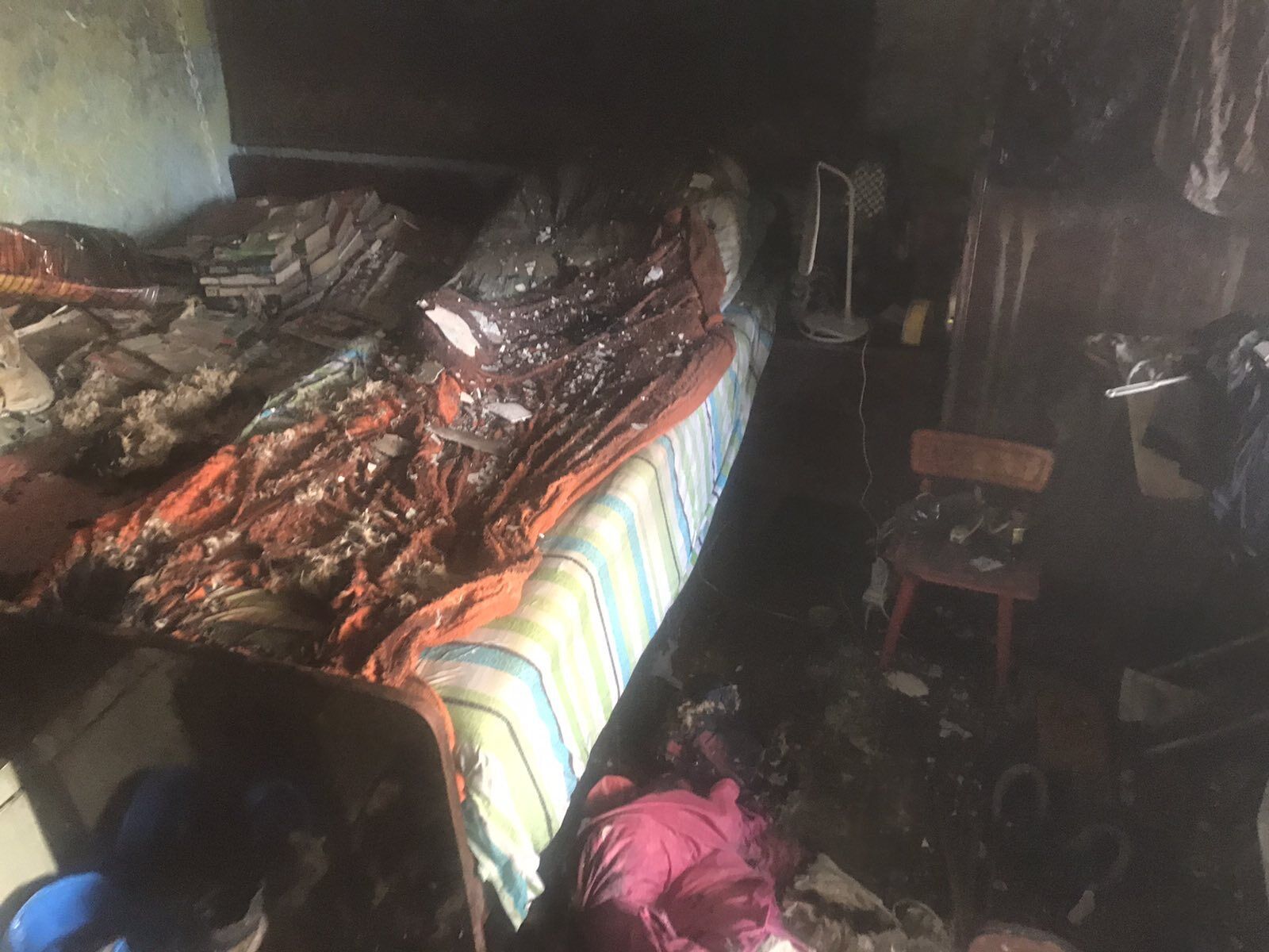 Львівська область: вогнеборці на пожежі врятували трьох людей