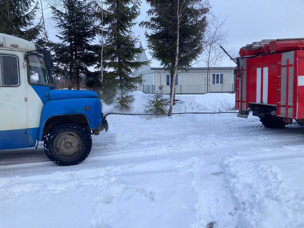 Чернівецька область: рятувальники відбуксирували автобус
