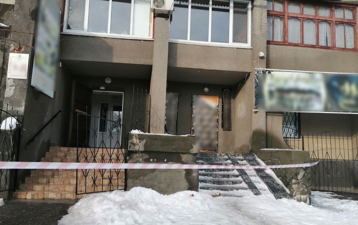 Поліція Київщини затримала псевдомінера салону краси 