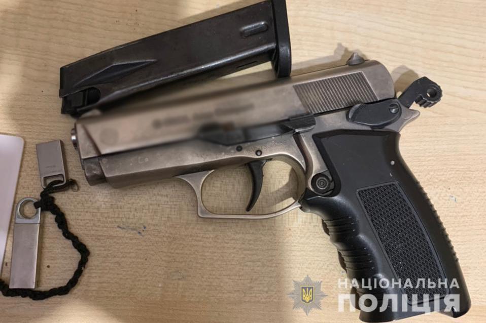 Буковинські оперативники ліквідували групу наркоторговців: серед збувачів – неповнолітні