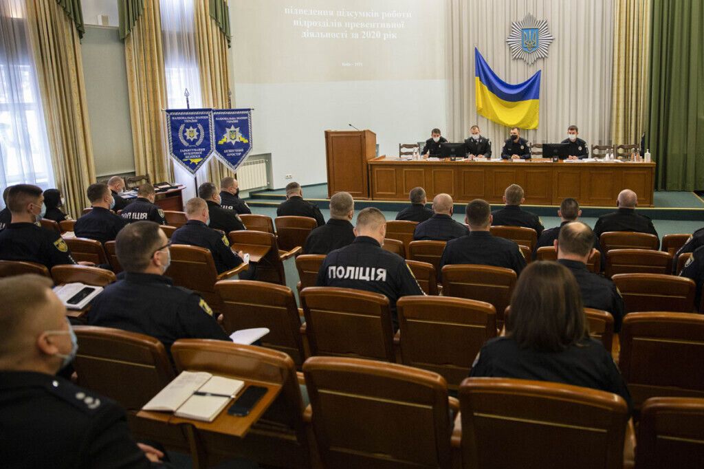 Голова Нацполіції нагородив кращих співробітників підрозділів превентивної діяльності