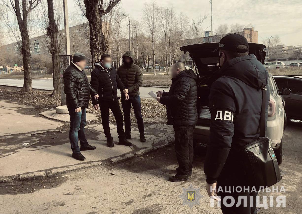 Внутрішня безпека Нацполіції викрила на вимаганні хабаря поліцейського Дніпропетровщини
