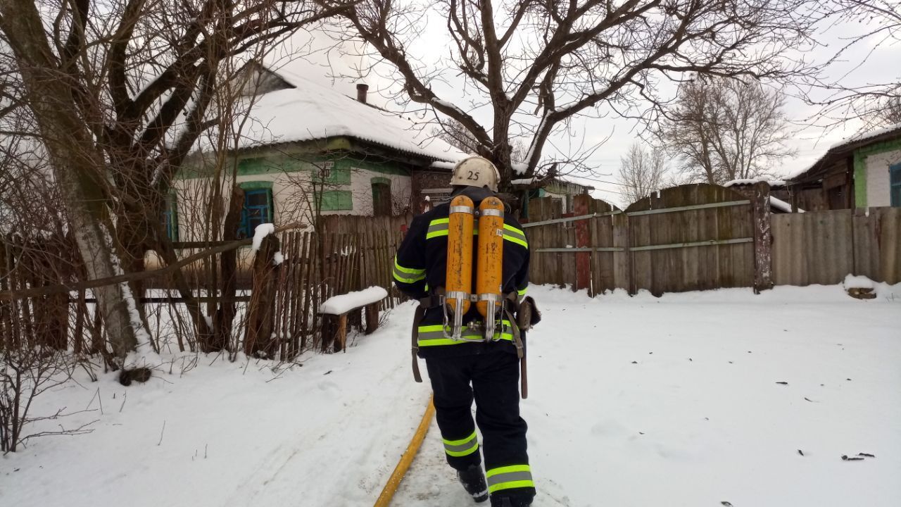 Кіровоградська область: минулої доби рятувальники ліквідували 4 пожежі у житловому секторі, на одній із яких загинули двоє громадянок