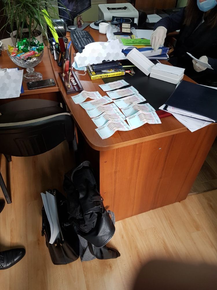 Корупційний злочин: поліцейський, який дав хабаря іншому поліцейському, постане перед судом (ФОТО)