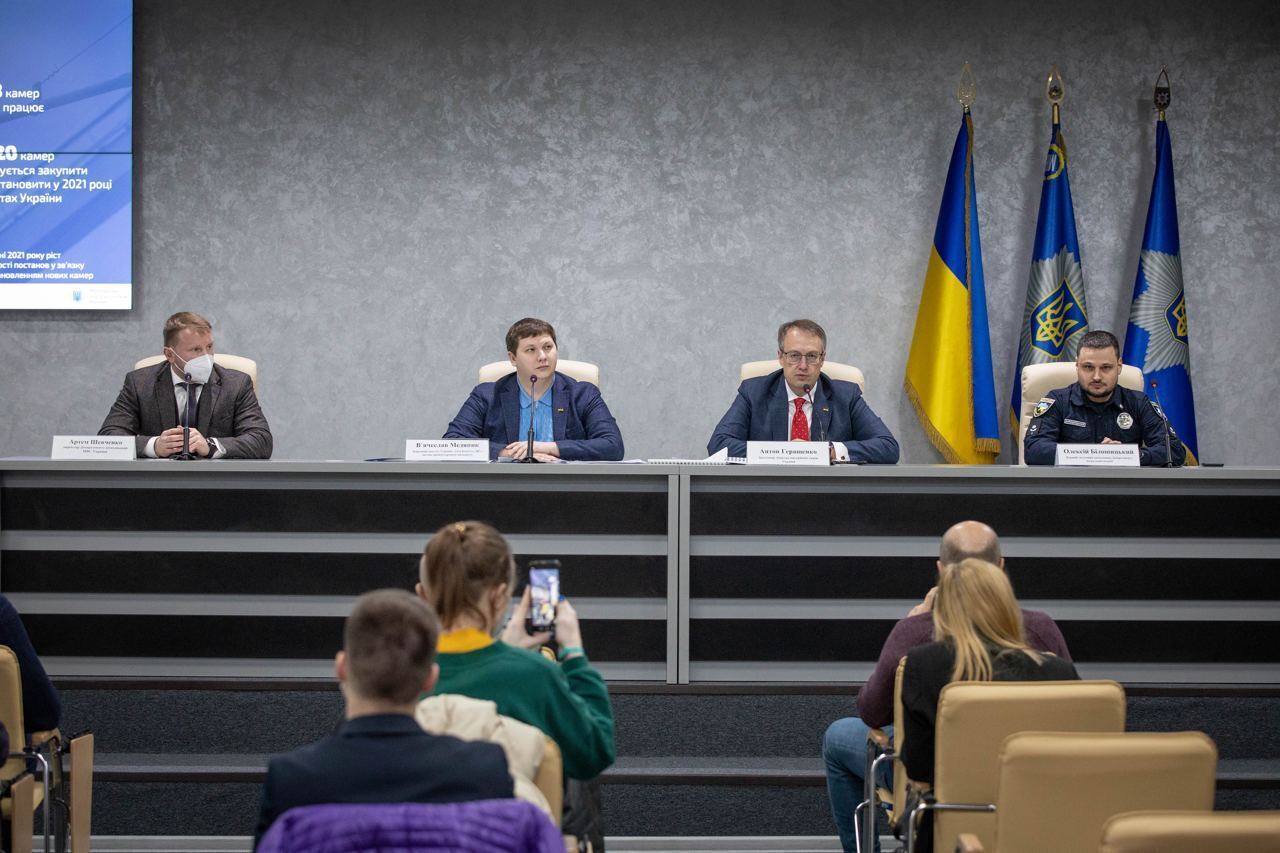 Антон Геращенко: Розбудова системи фото- та відеофіксації порушення ПДР планується за трьома напрямками