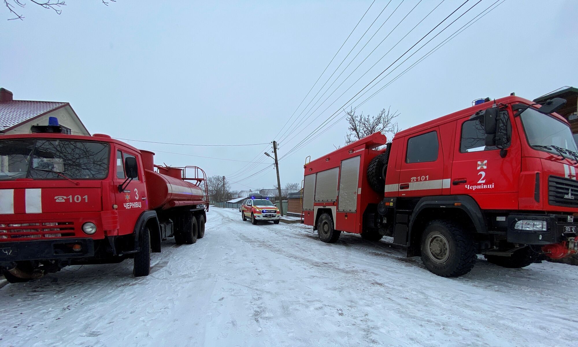 м. Чернівці: вогнеборці ліквідували пожежу в житловому будинку