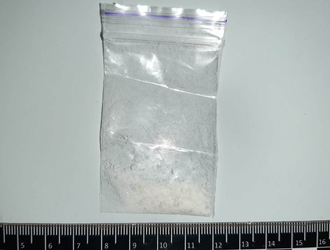 Одеські поліцейські повідомили трьом приїжджим про підозру у зберіганні наркотиків