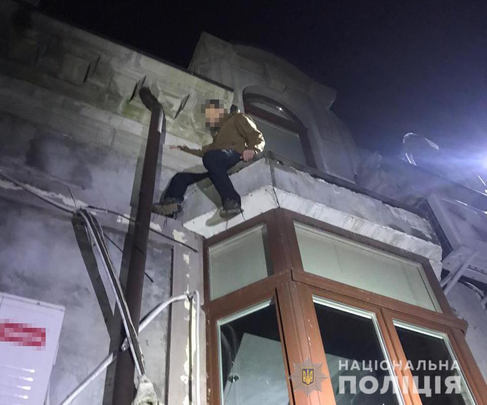 Львівські поліцейські завершили справу щодо угруповання серійних крадіїв
