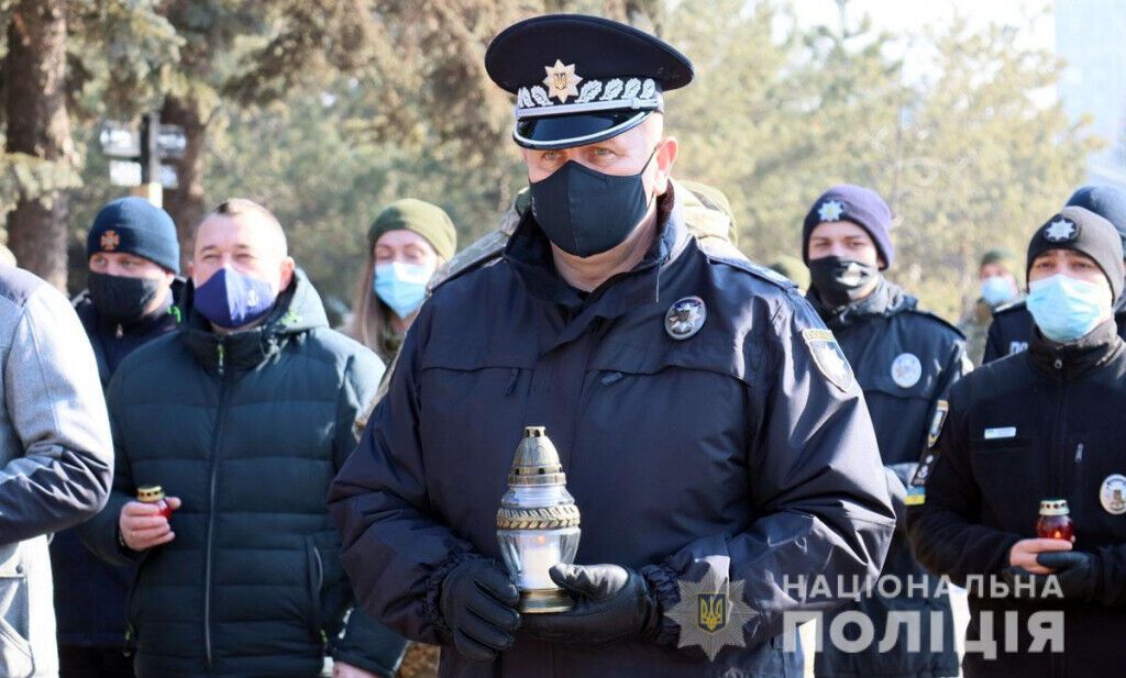 Поліція Донеччини вшанувала пам’ять Героїв Небесної Сотні