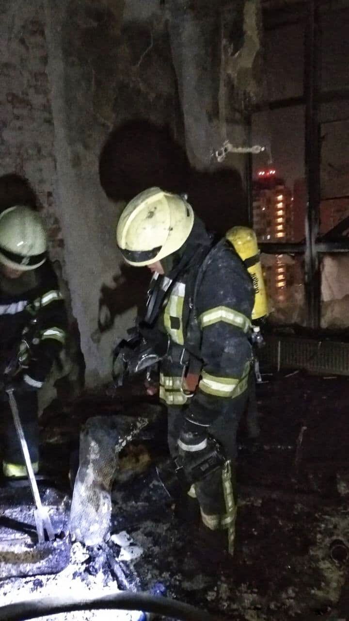 м. Київ: вогнеборці ліквідували пожежу у одній із квартир багатоповерхівки
