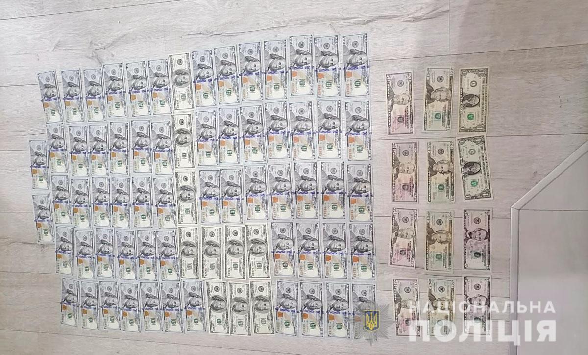 Правоохоронці Донеччини викрили міжрегіональне підприємство з виготовлення підроблених паспортів ЄС