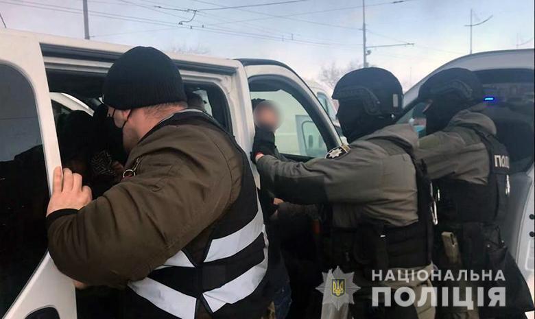 Поліцейські Києва проводять спецоперацію для затримання етнічного угруповання наркоторговців