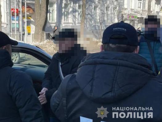 Поліцейські затримали на хабарі начальника відділу Сумського обласного управління Держрибагентства
