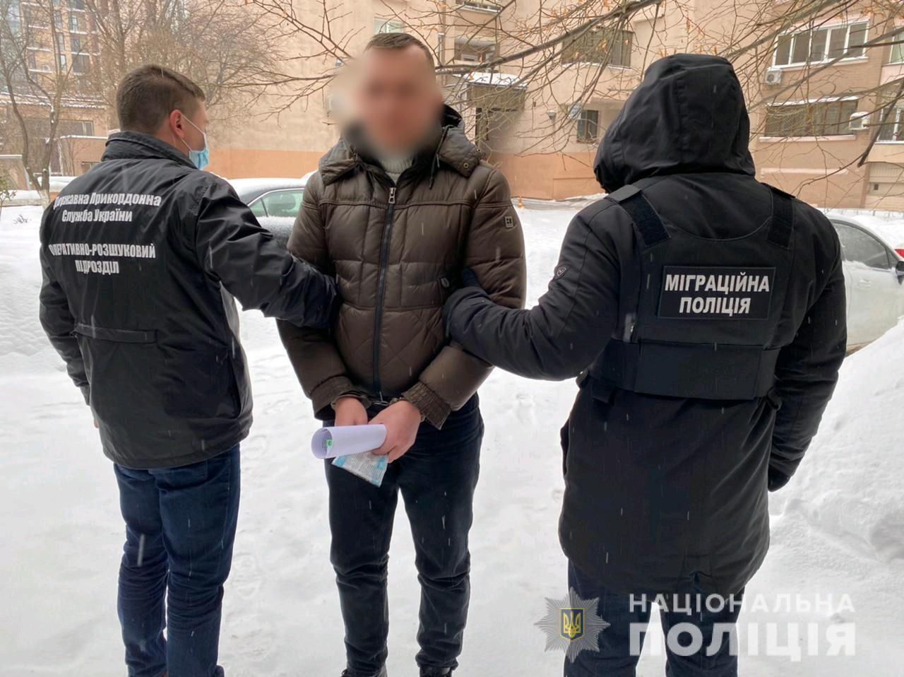 У Києві правоохоронці затримали торговця людьми, який переховувався від слідства