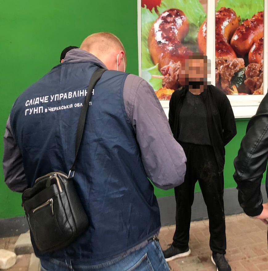 У Черкасах судитимуть чотирьох вимагачів, які збирали щоденні «побори» з підприємців центрального ринку