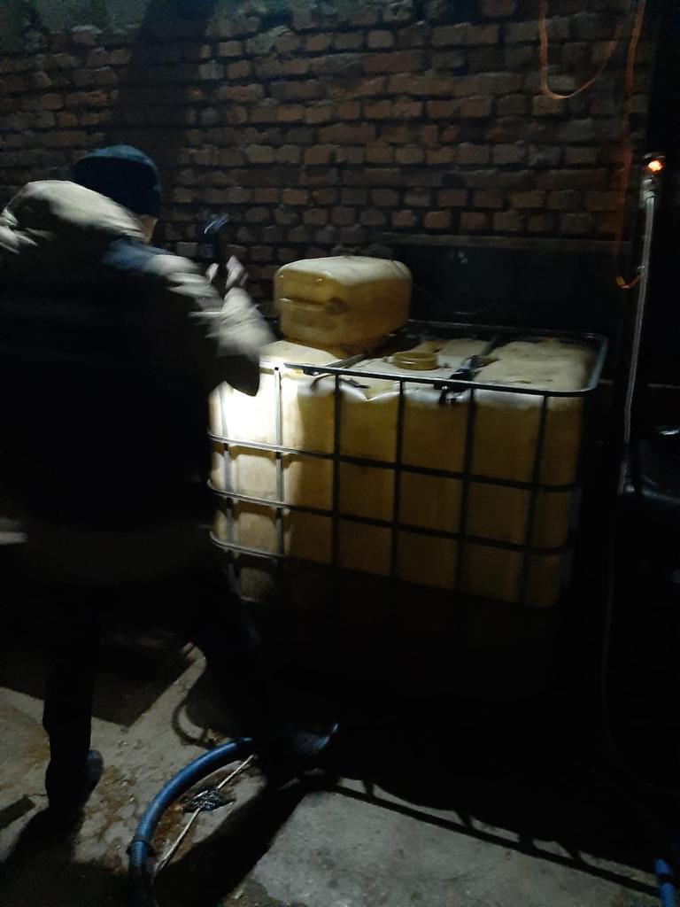 На Закарпатті поліцейські викрили групу зловмисників на масштабній крадіжці дизпалива з держпідприємства