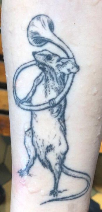 Поліцейські встановлюють особу загиблої внаслідок падіння з вікна багатоповерхівки у Львові