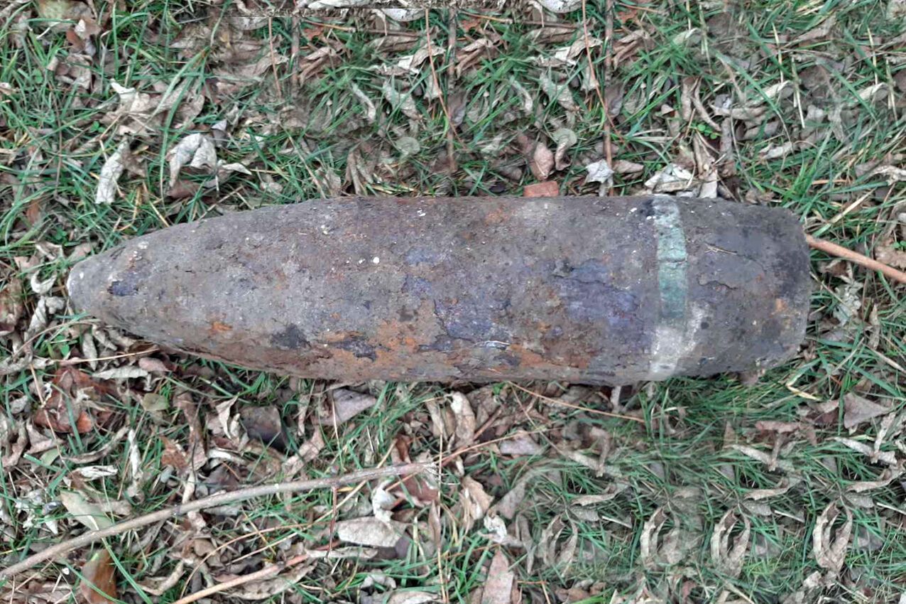 Хмельницька область: піротехніки ГУ ДСНС знищили 152 мм артснаряд часів Другої світової війни