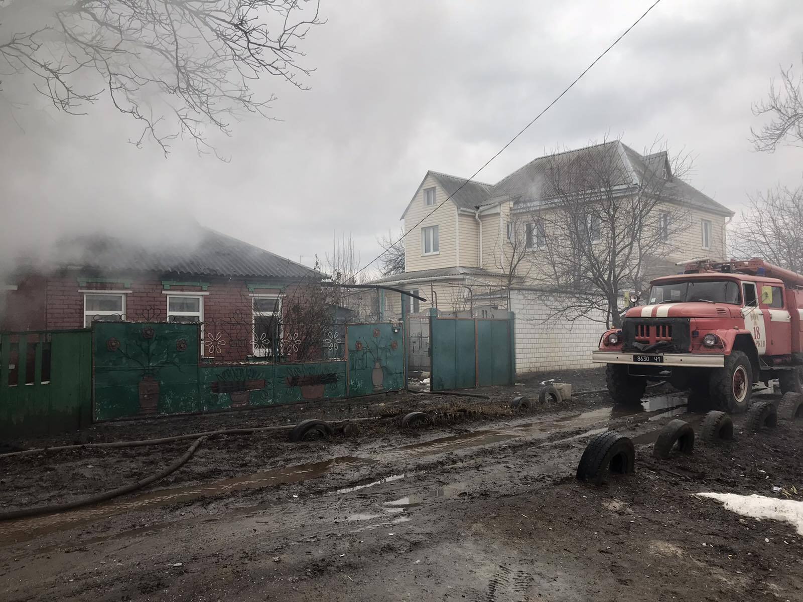 Харків: рятувальники врятували від вогню житловий будинок