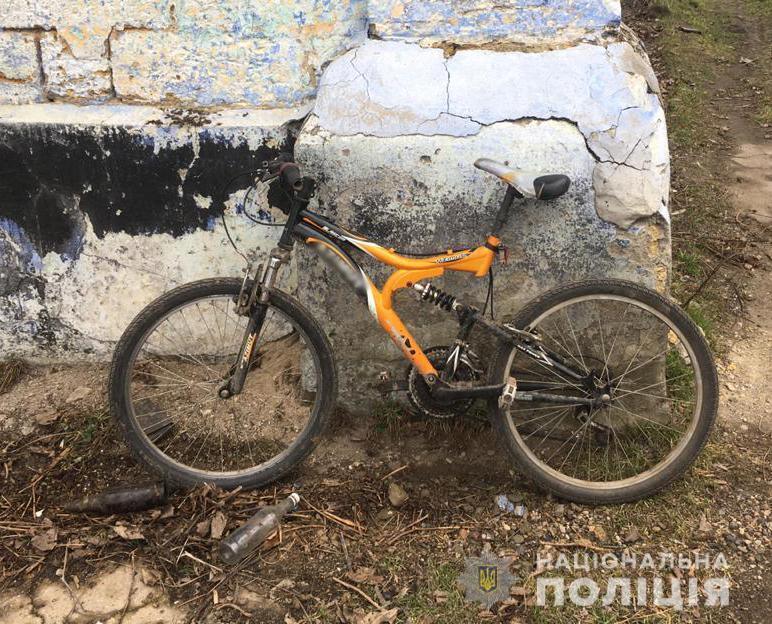 Поліцейські затримали 27-річного чоловіка з Біляївської об’єднаної територіальної громади за підозрою у незаконному привласненні майна місцевих мешканців