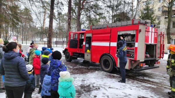 Київська область: вихованці “Відкритого серця” - друзі рятувальників