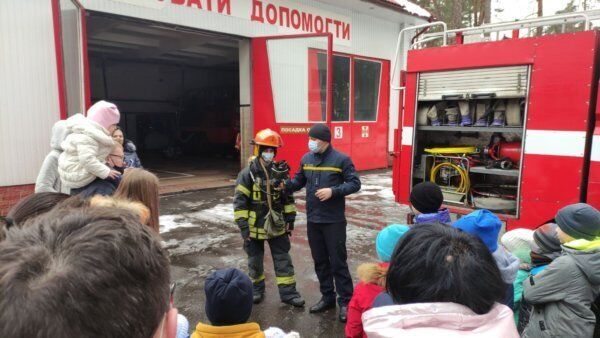 Київська область: вихованці “Відкритого серця” - друзі рятувальників