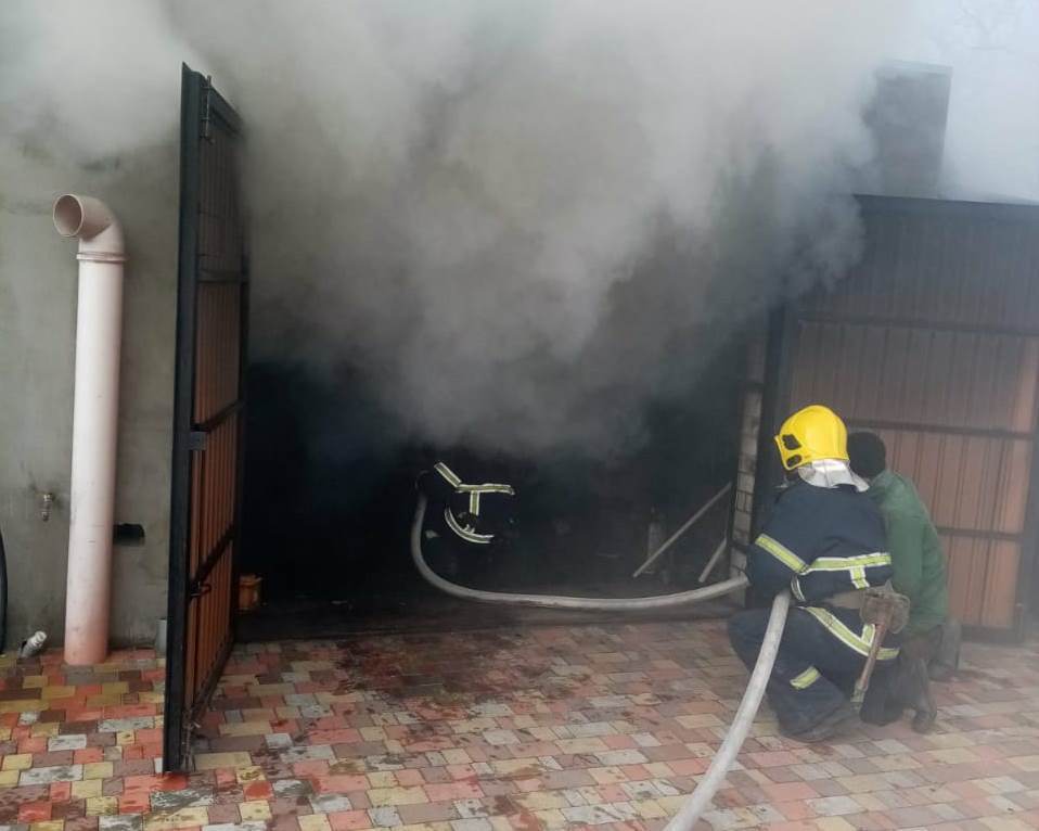 Дніпропетровська область: в селищі Піщанка рятувальники ліквідували пожежу в гаражі
