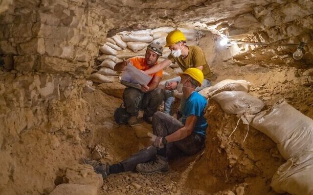 В Ізраїлі знайшли частини біблійського рукопису, якому 2 тисячі років