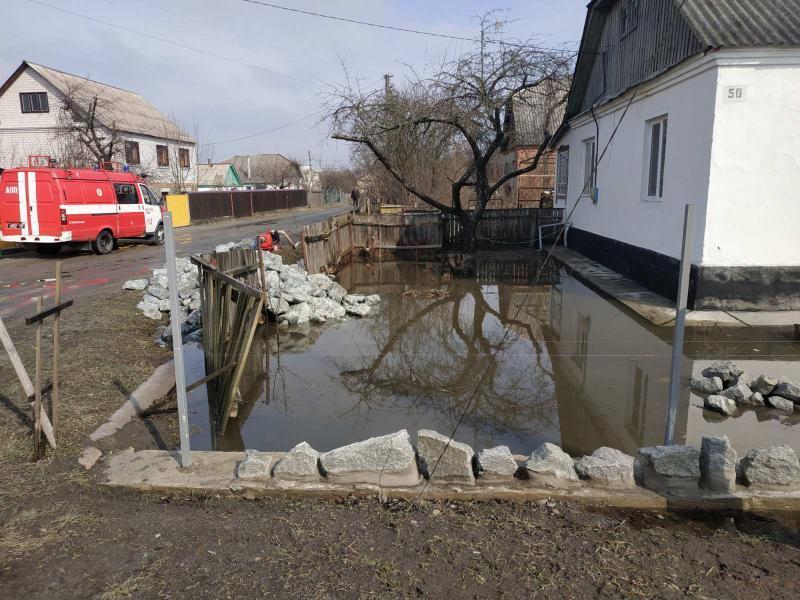 Житомирська область: упродовж доби рятувальники області сім разів надавали допомогу населенню у різних нестандартних ситуаціях