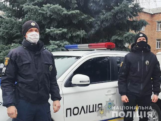На Кіровоградщині поліцейські врятували чоловіка, який намагався покінчити життя самогубством